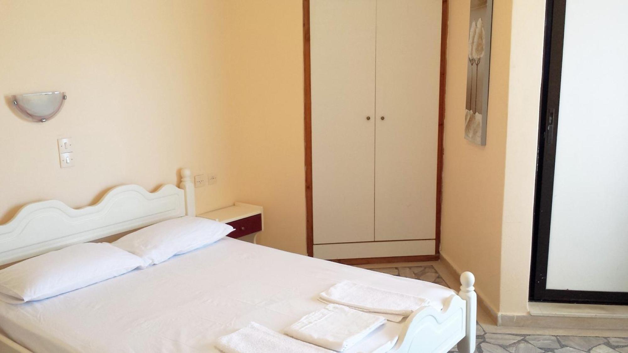 Intos Apartments Agios Nikolaos  外观 照片