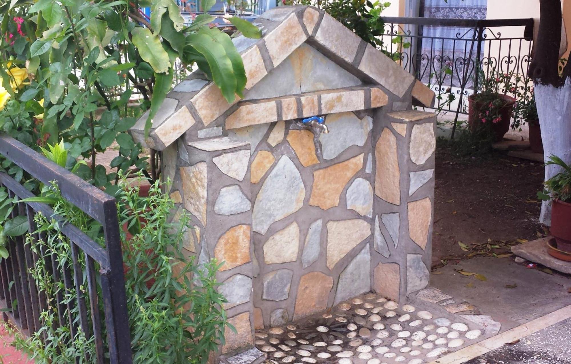 Intos Apartments Agios Nikolaos  外观 照片